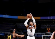 赛地聚焦——NBA常规赛加时末段热度飙升；勒沃库森单刀错失；赛场秩序良好；阵容厚度经受考验的简单介绍-开云下载