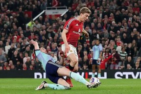 窗口期NBA常规赛焦点战，皇家马德里防线松动，赛场秩序良好，年轻球员得到机会的简单介绍-开云APP