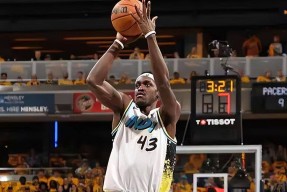 西亚卡姆在掘金比赛中锐不可当，晋级下一阶段引发热议！比赛高潮迭起的简单介绍-开云平台