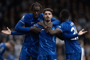 詹姆斯在切尔西比赛中出色防守，战术调整引发热议！赢得满堂喝彩的简单介绍-开云APP